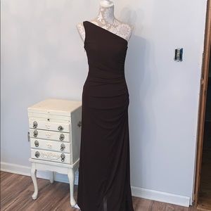 Gorgeous one shoulder dress